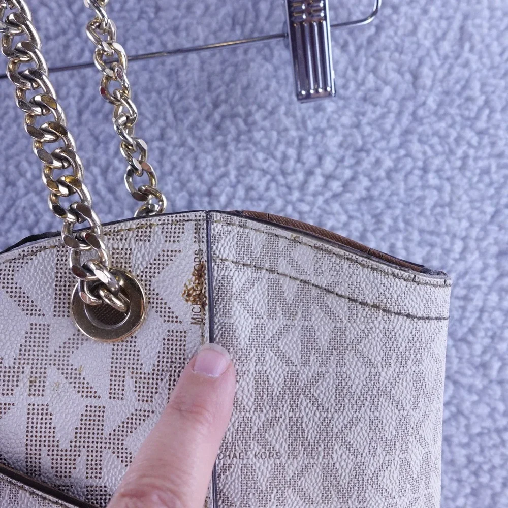 Michael Kors Jet Set Large Shoulder Tote Vanilla Monogram Chain Strap Bag